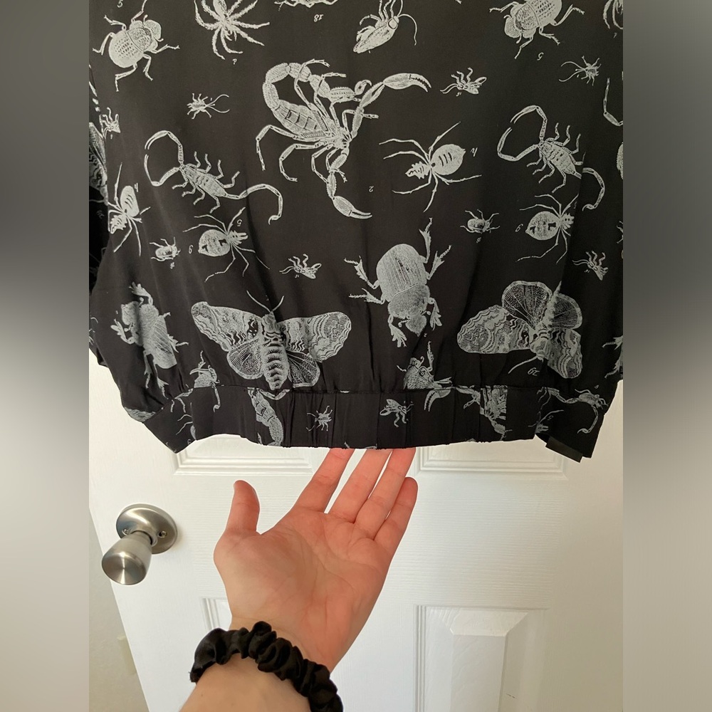 Disturbia Parasite bugs printed cropped button up shirt - Picture 9 of 13